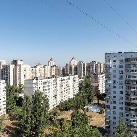 Чудова Квартира Для Відпочинку І Роботи На Оболоні Κίεβο Εξωτερικό φωτογραφία